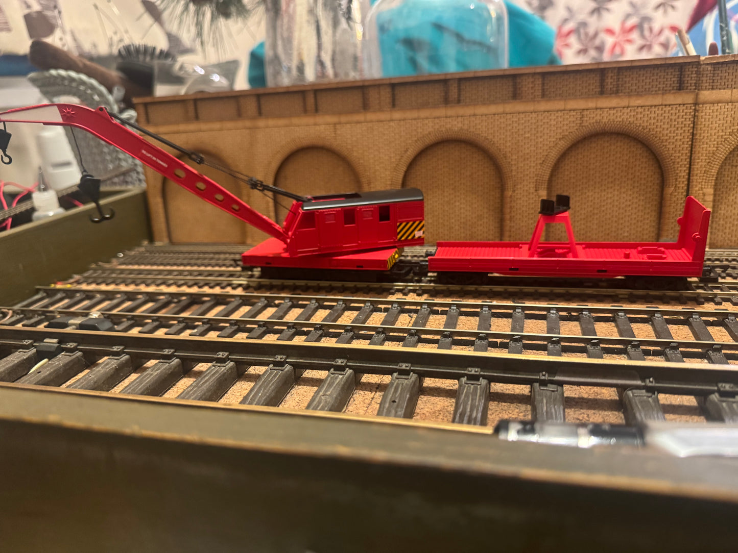 Hornby Railroad R6881 (OO) 38T Diesel Breakdown Crane in British Railways Departmental Livery 
