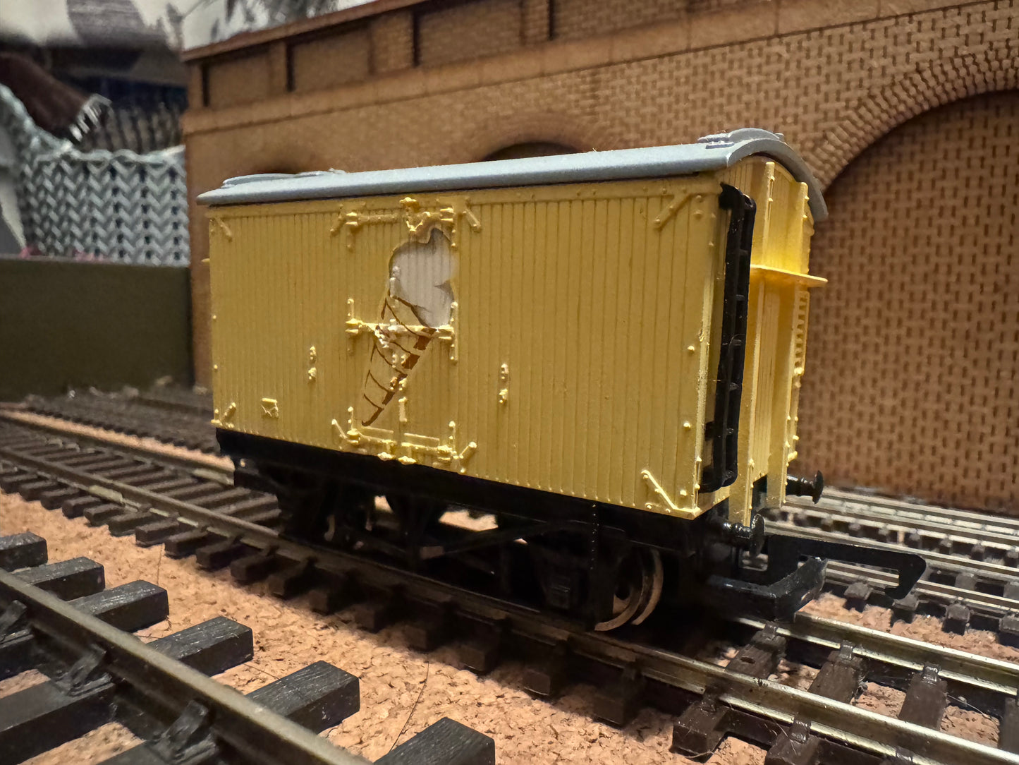 Hornby Thomas The Tank Engine R9205 (OO) Refrigerated Ice Cream Van