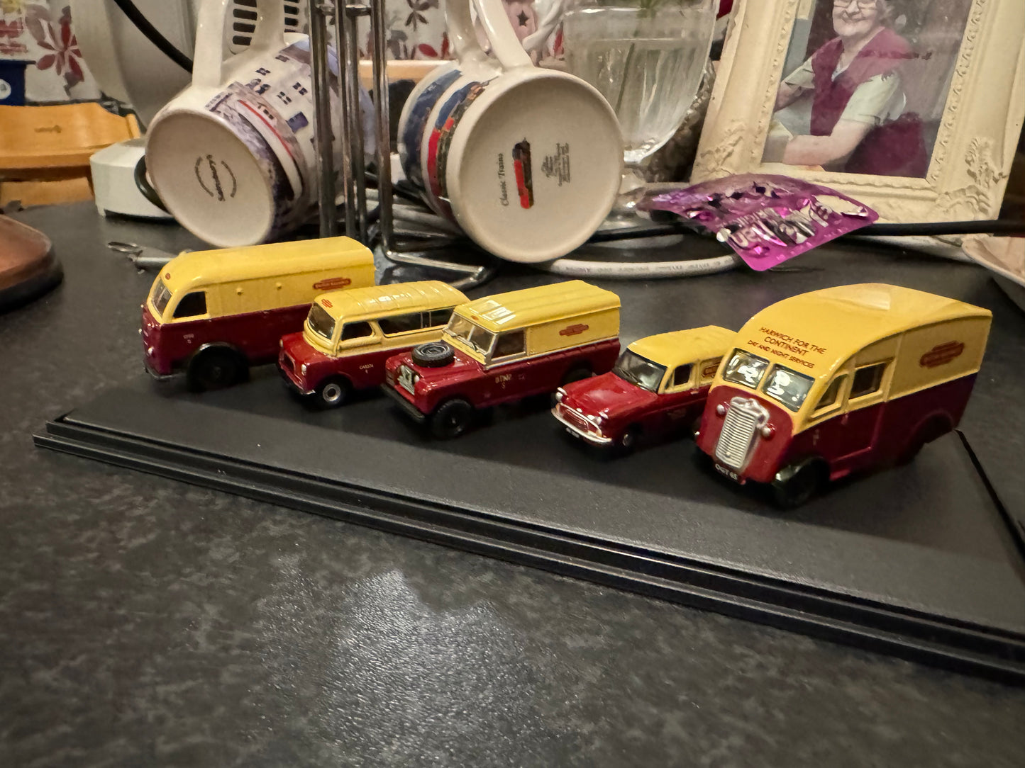 Oxford Die-cast (OO / 1:76 Scale) British Railways Commercials Vehicles Pack.