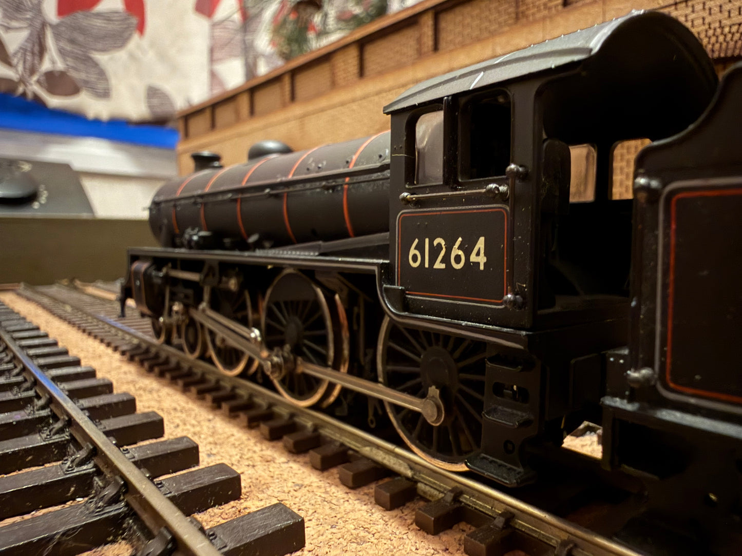 Replica Railways 11014A (OO) Ex LNER ‘Thompson’ B1 No.61264 in British Railways Lined Black 