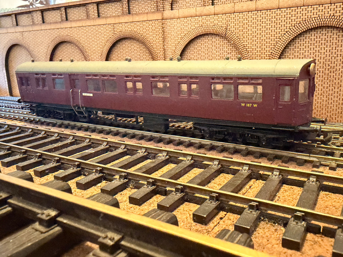 Airfix 54256 (OO) Ex GWR Auto-coach No.W187W in British Railways Unlined Maroon