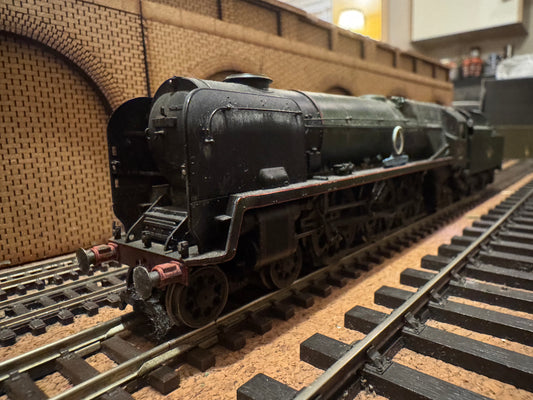 Hornby R3618 (OO) Ex SR, Rebuilt Battle of Britain No.34050 “Royal Observer Corps” in heavily weathered British Railways Green. (Shed Code 70A, Nine Elms) DCC Ready 
