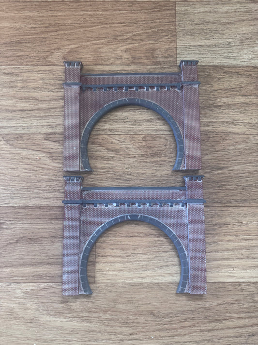 Manufacturer Unknown (OO) Red Brick Double Track Tunnel Portals 
