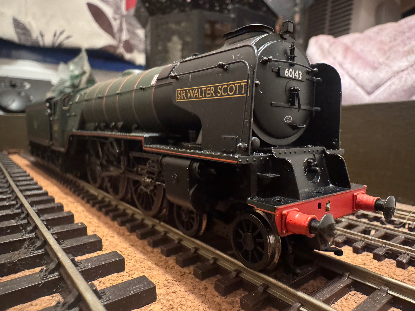 Bachmann 30-090 (OO) Bachmann of Europe 15th Anniversary Limited Edition. Tees-Tyne Pullman Double Set. No.62 of 1000. DCC Ready