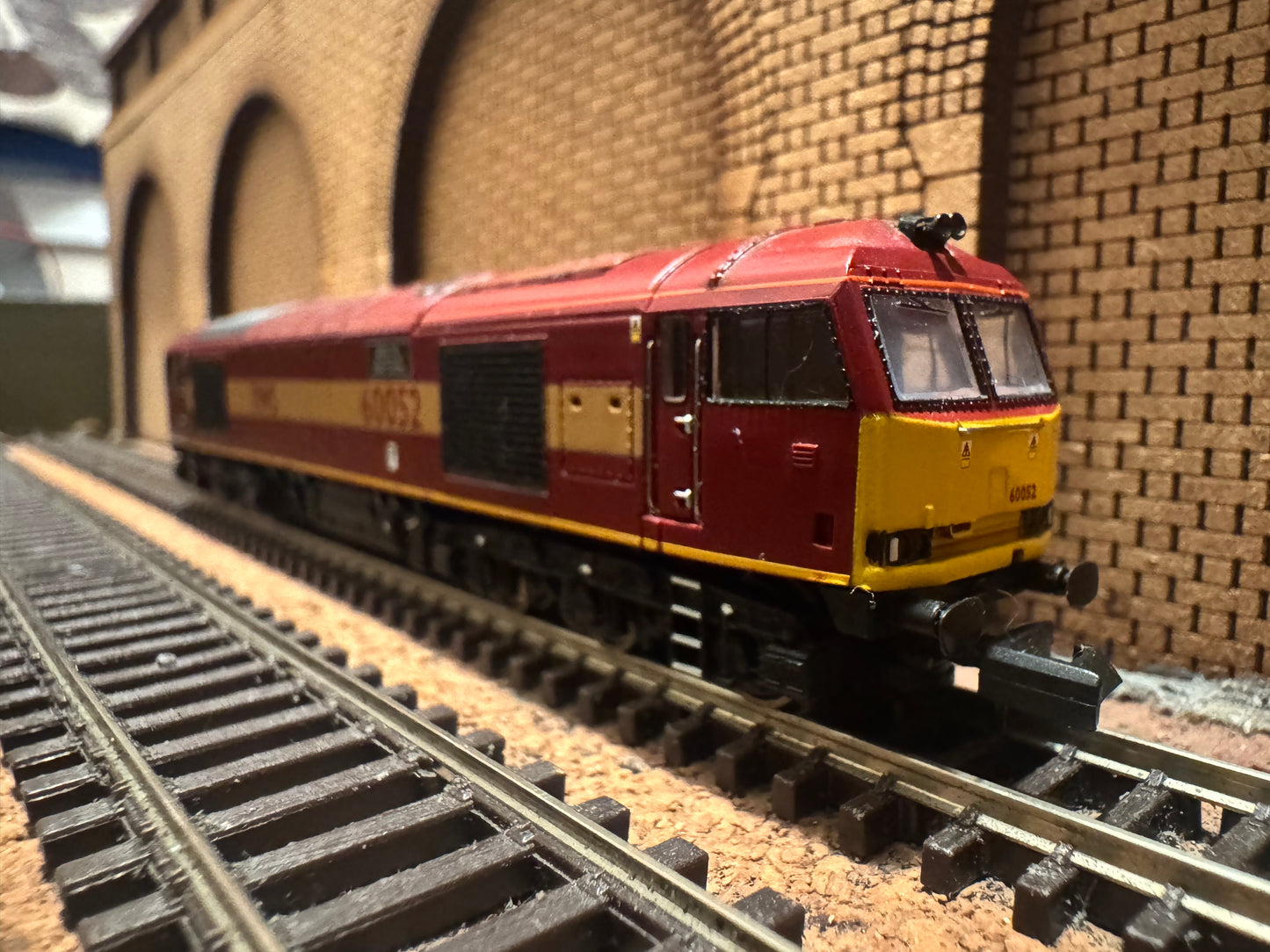 Graham Farish 371-350 (N Gauge) Ex BR Class 60, No.60052 “Glefa Tŵr Tower Colliery” in EWS Livery. 