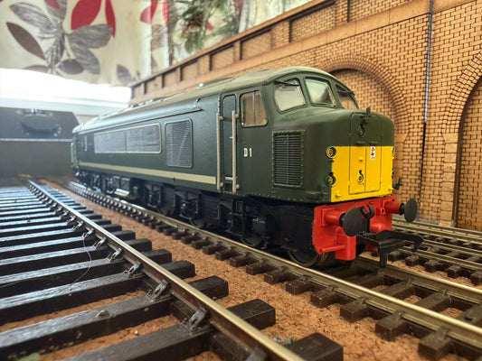 Bachmann 32-650 (OO) British Railways, Sulzer Type 4 [Class 44] No.D1 “Scafell Pike” in British Railways Green and small yellow ends. 