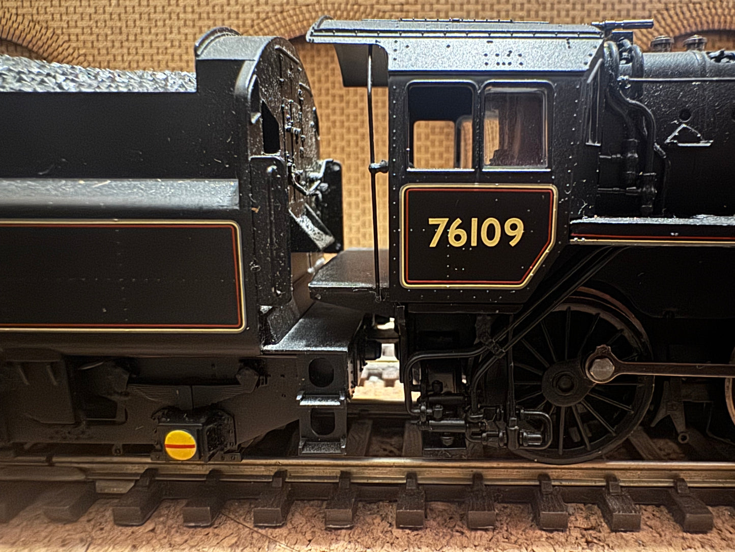 Bachmann 32-955 (OO) British Railways, Standard 4MT 2-6-0 No.76109 in Lined British Railways Black. (Shed Code 62A, Thornton Depot) DCC Ready 