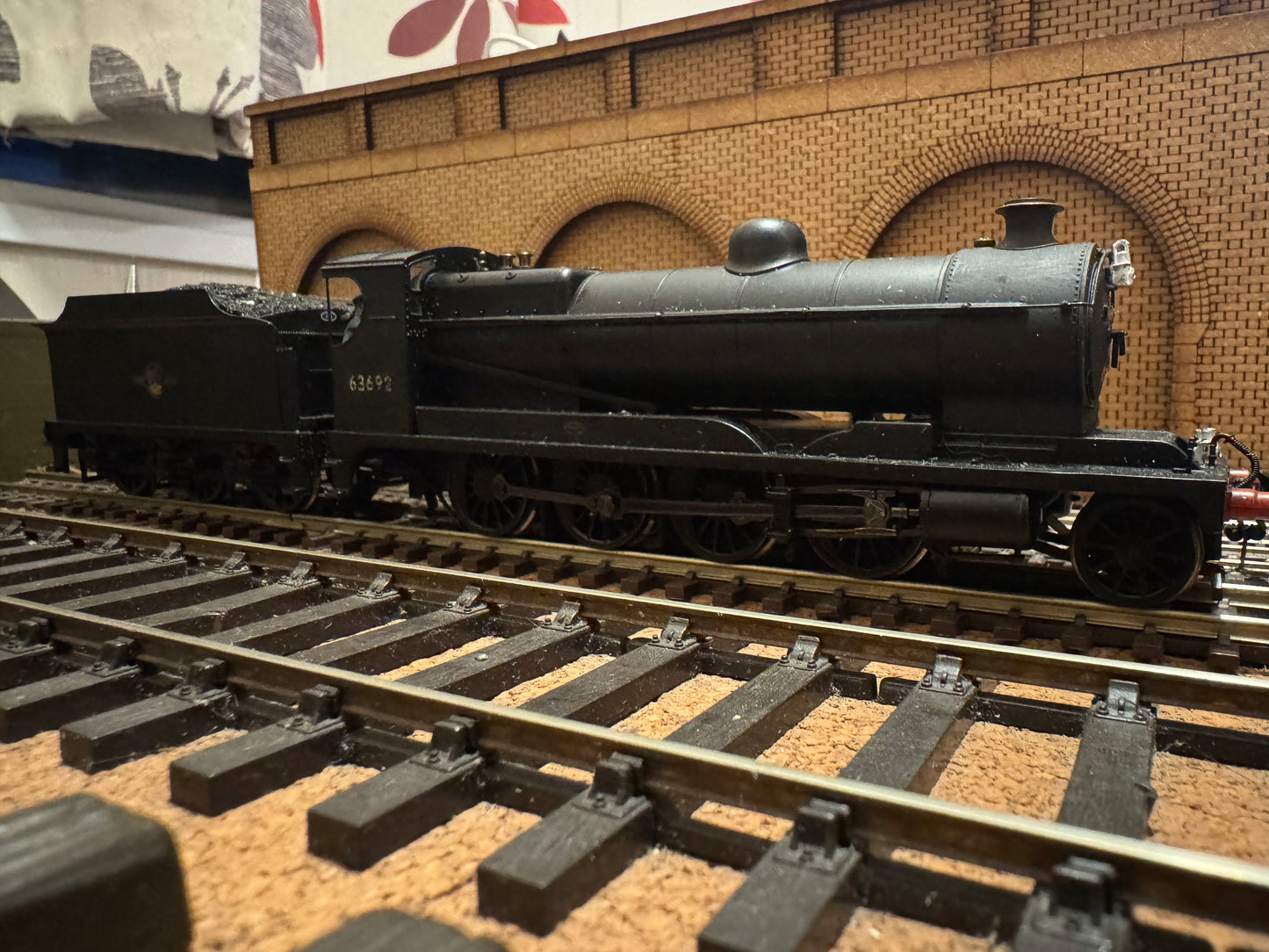 Bachmann 31-005 (OO) Ex GCR / LNER, O4 No.63692 in Weathered British Railways Black. (Shed Code 36C, Fordingham Depot) DCC Ready