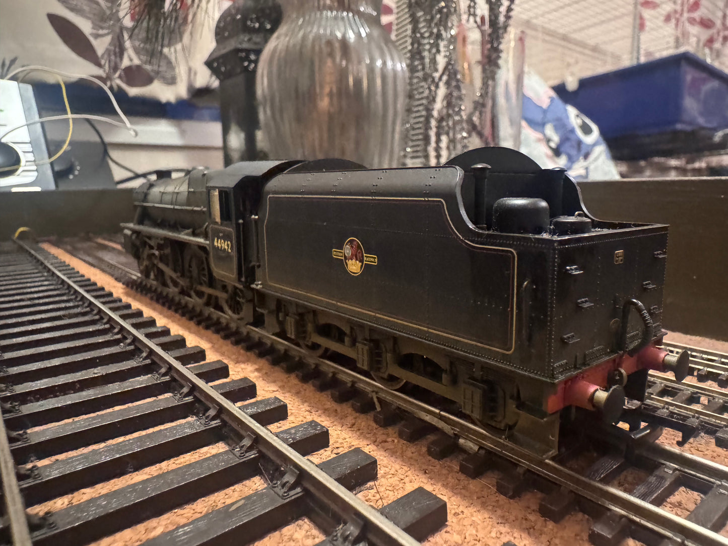 Hornby R2995XS (OO) EX LMS Class 5MT ‘Black Five’ (No Number) in Weathered BR Black. DCC Sound Fitted 