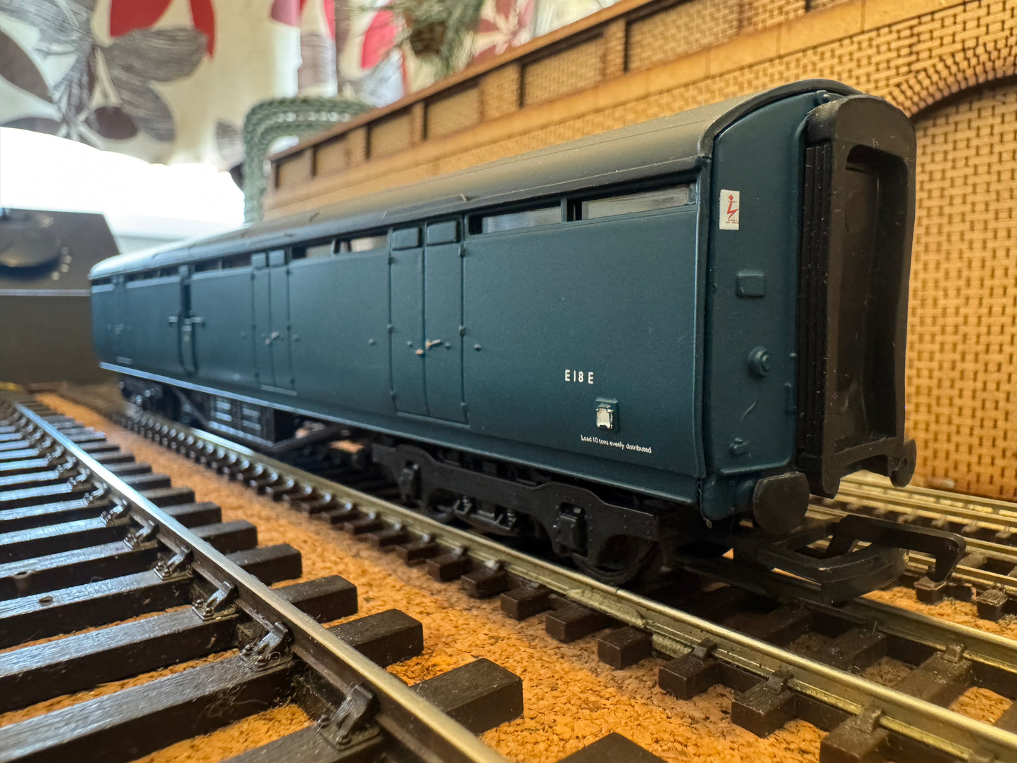 Bachmann 34-652 (OO) Ex LNER Thompson BG Full Brake No.E18E in British Rail Blue. 