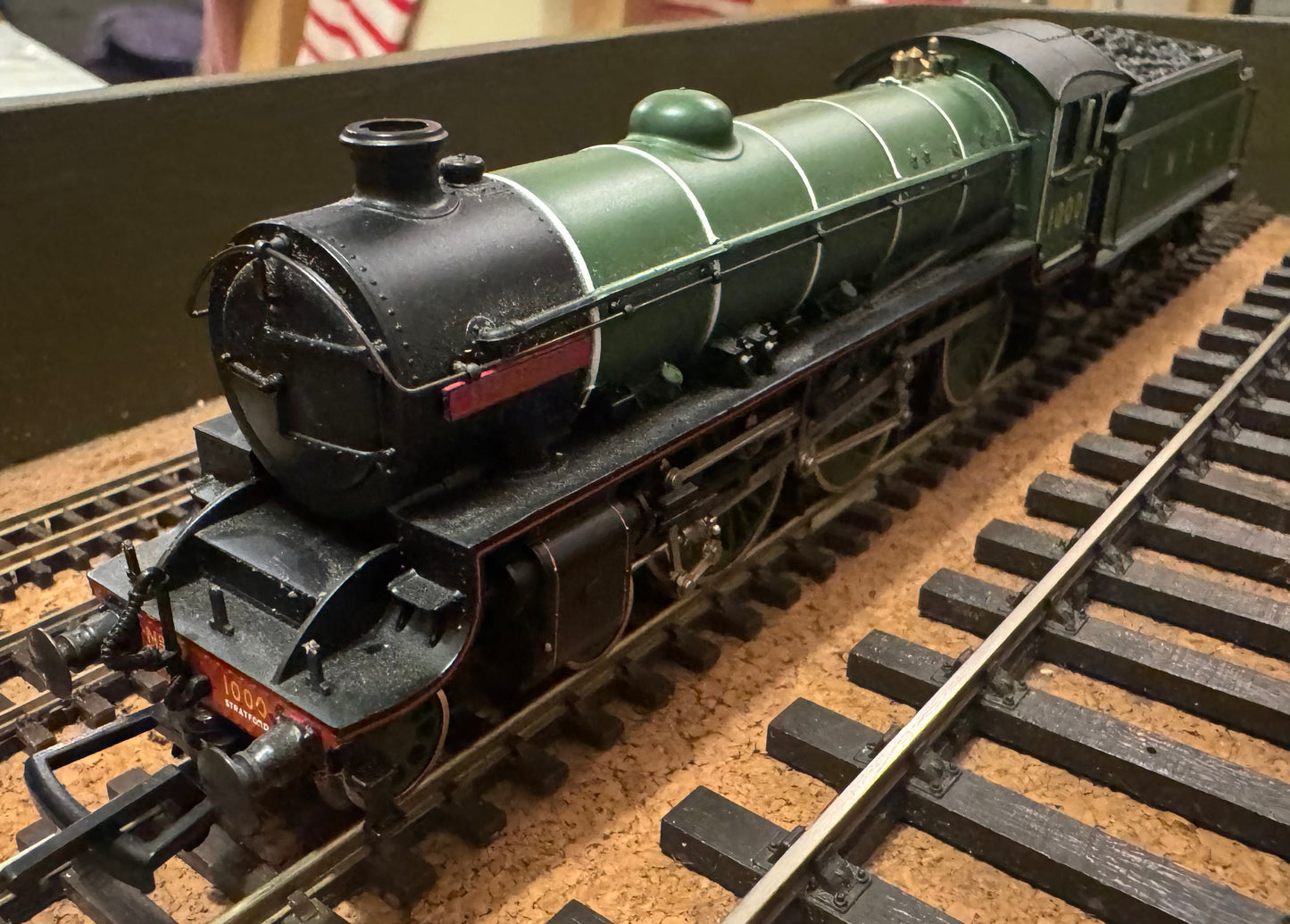 Replica Railways / Bachmann (OO) London North Eastern Railways Class B1, No.1000 “Springbok” In LNER Apple Green (Stratford Depot)