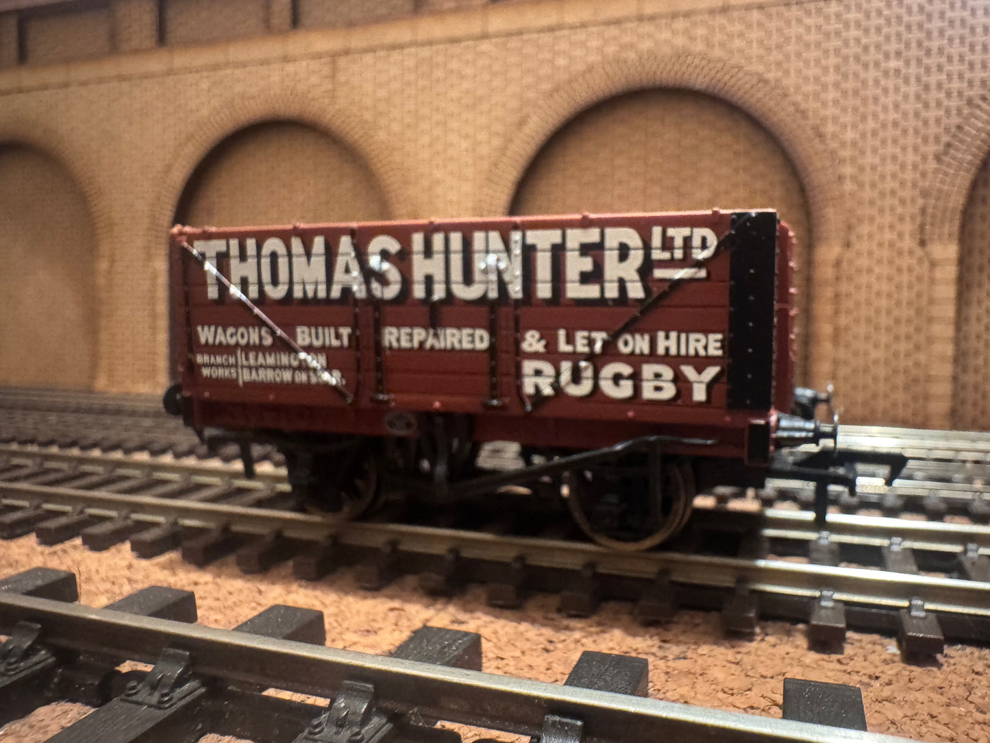 Bachmann 37-2009K (OO) Thomas Hunter Ltd Severn Plank Open Wagon. Special Edition 
