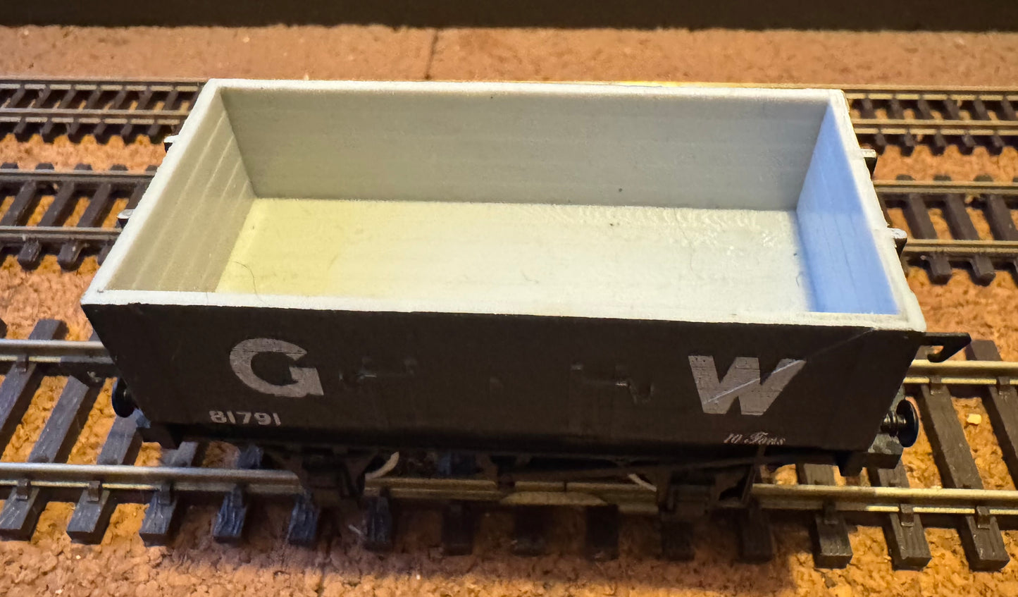 Hornby R6018 (OO) Great Western Railway, 10 Ton Five Plank Open Wagon No.81791 in GWR Ex Works Freight Grey. 