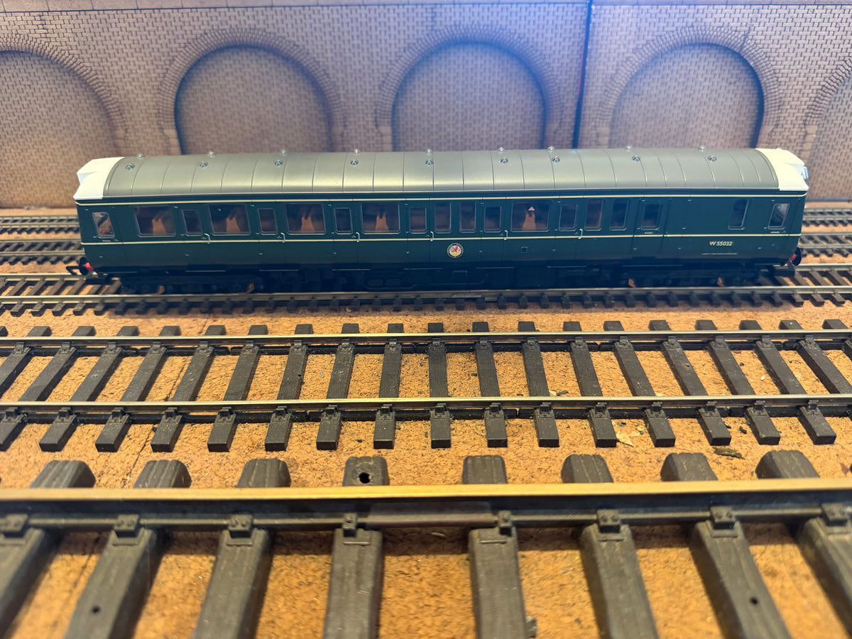 Hornby R2509A (OO) British Railways / Pressed Steel ‘Bubble Car’ [Class 121] No.W55032 in BR Green with Speed Whiskers. DCC Ready 