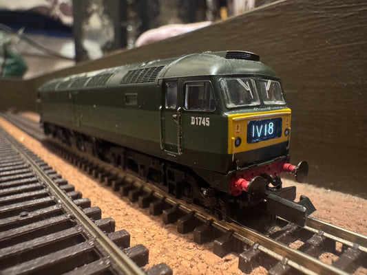 Graham Farish 371-825A (N Gauge) British Railways, Brush Type 4 [Class 47/0] No.D1745 in BR Two Tone Green. DCC Fitted. 