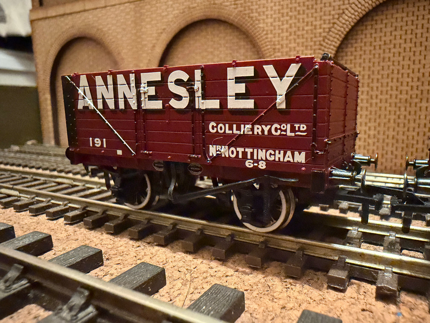 Bachmann 37-081X (OO) Annesley Colliery Company, Seven Plank Coal Wagon Triple Pack. Limited edition 