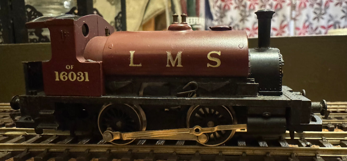 Hornby R691 (OO) Ex Caledonian Railway, 264 / 0F Class, No.16031 in Unlined London Midland & Scottish Railway Crimson Lake 