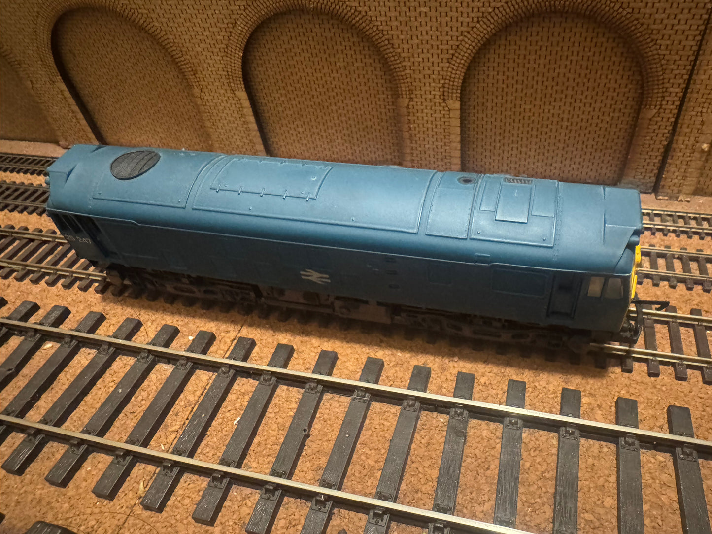 Hornby R068 (OO) British Railways Class 25/2 No.25247 in British Rail Blue. DCC Fitted