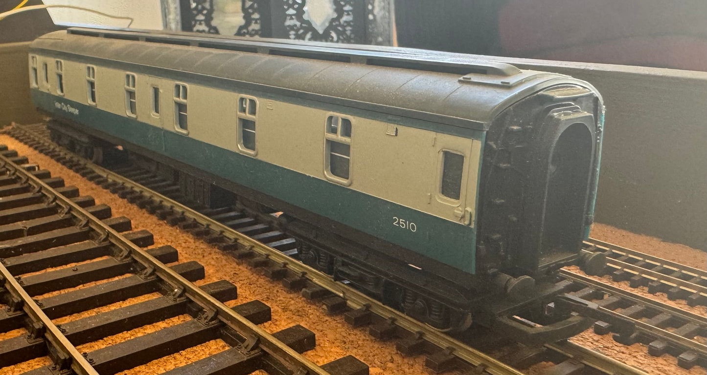 Hornby (OO) British Railways Mk1 Sleeping Coach, No.2510 in BR Corporate Blue Grey. £10.50 each