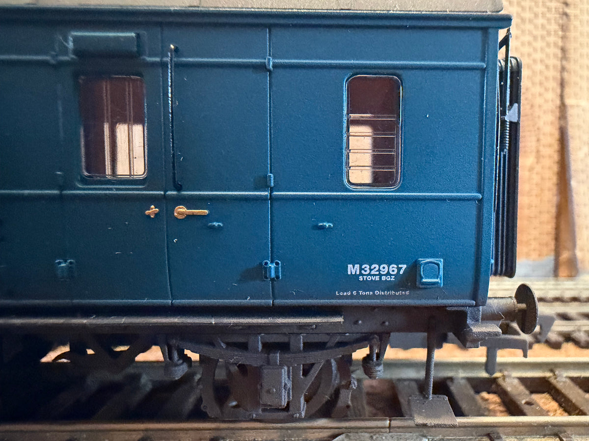 Dapol / Hornby Magazine HM005a (OO) Ex LMS Stove R Luggage Brake No.M32967 in British Rail Blue