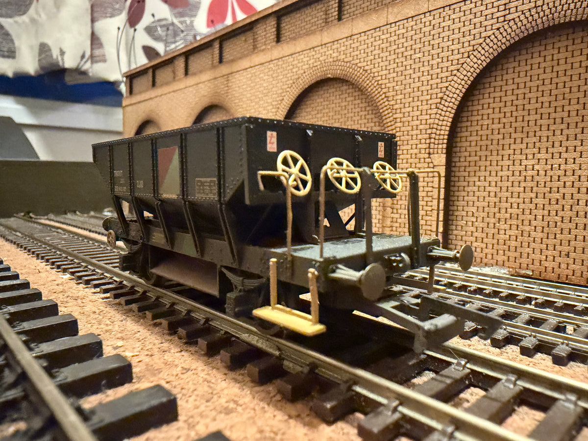 Hornby R6622 (OO) British Rail ZJO Trout Ballast Hopper Wagon No.DB992185 in Weathered Departmental Livery&nbsp;