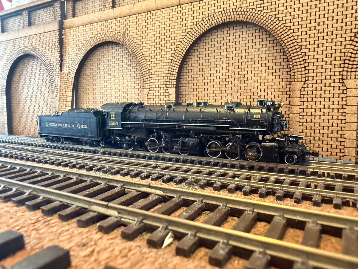 Bachmann Spectrum 82653 (N Scale) United States Railroad Authority 2-6-6-2 H5 Class, No.1524 in Chesapeake &amp; Ohio Livery