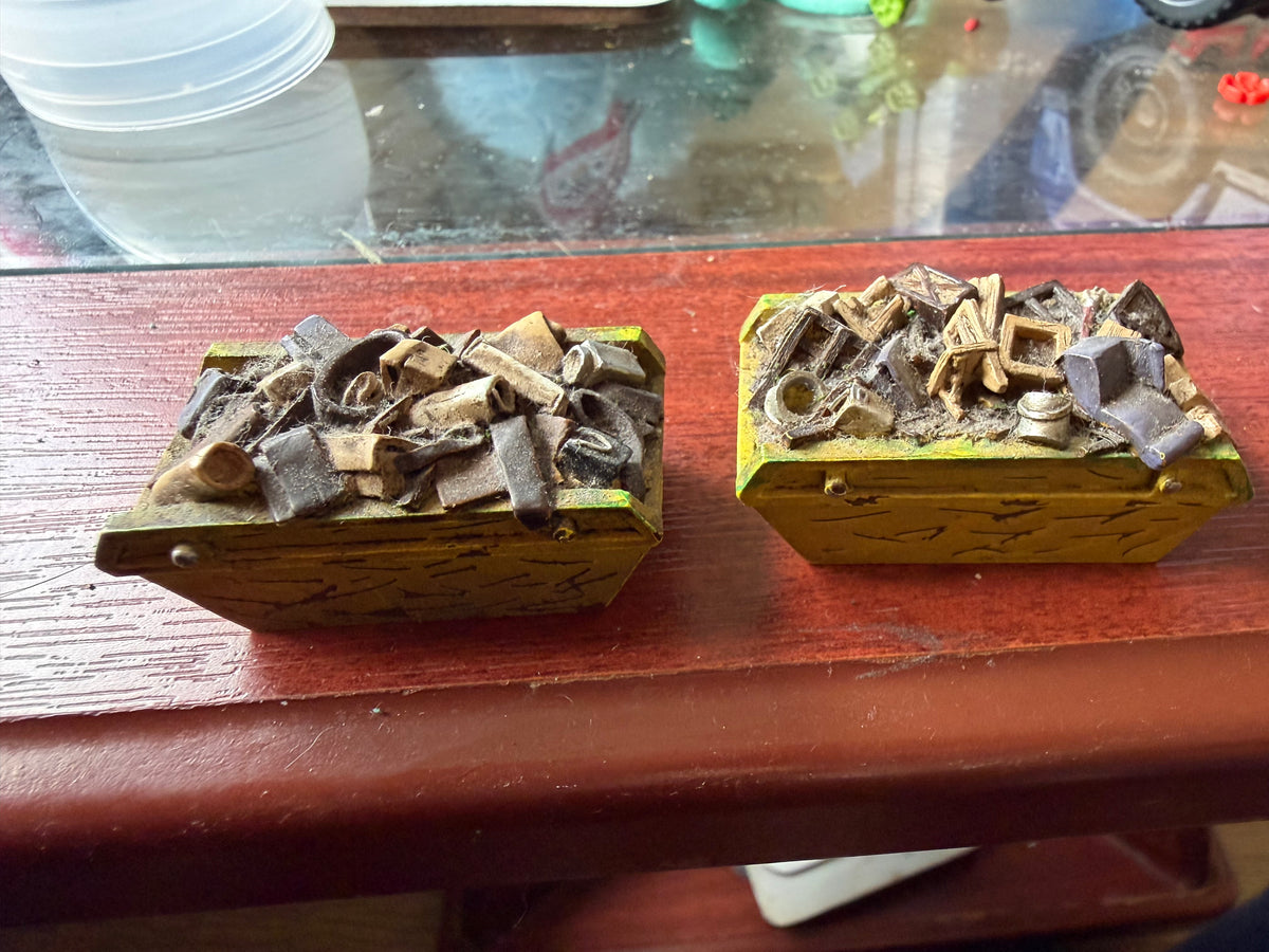 Hornby Skaledale R8613 (OO) x2 Refuse Skips