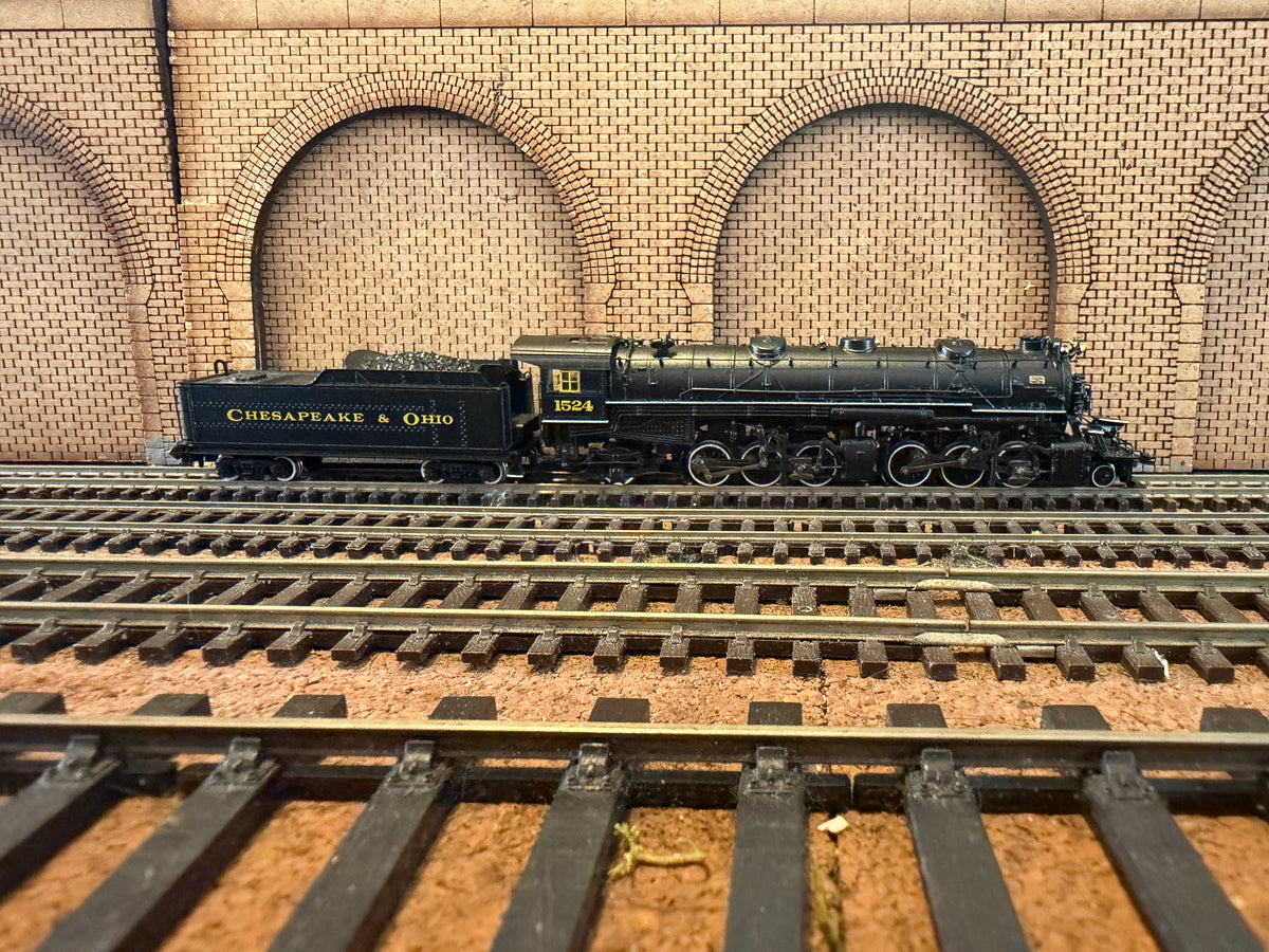 Bachmann Spectrum 82653 (N Scale) United States Railroad Authority 2-6-6-2 H5 Class, No.1524 in Chesapeake &amp; Ohio Livery