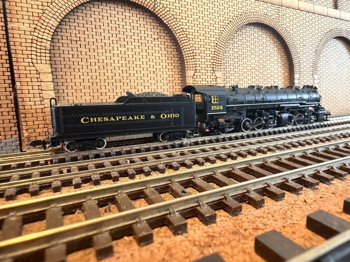 Bachmann Spectrum 82653 (N Scale) United States Railroad Authority 2-6-6-2 H5 Class, No.1524 in Chesapeake &amp; Ohio Livery